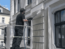 Professionelle Fassadenreinigung in Wien mit Hochdruckreiniger